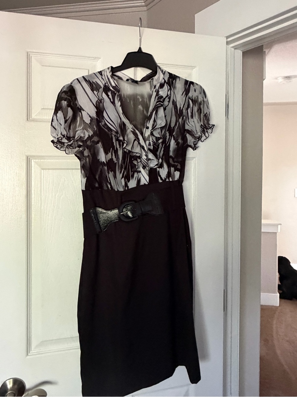 AB Studio Black and White Ruffle V-Neck Belted Dress
